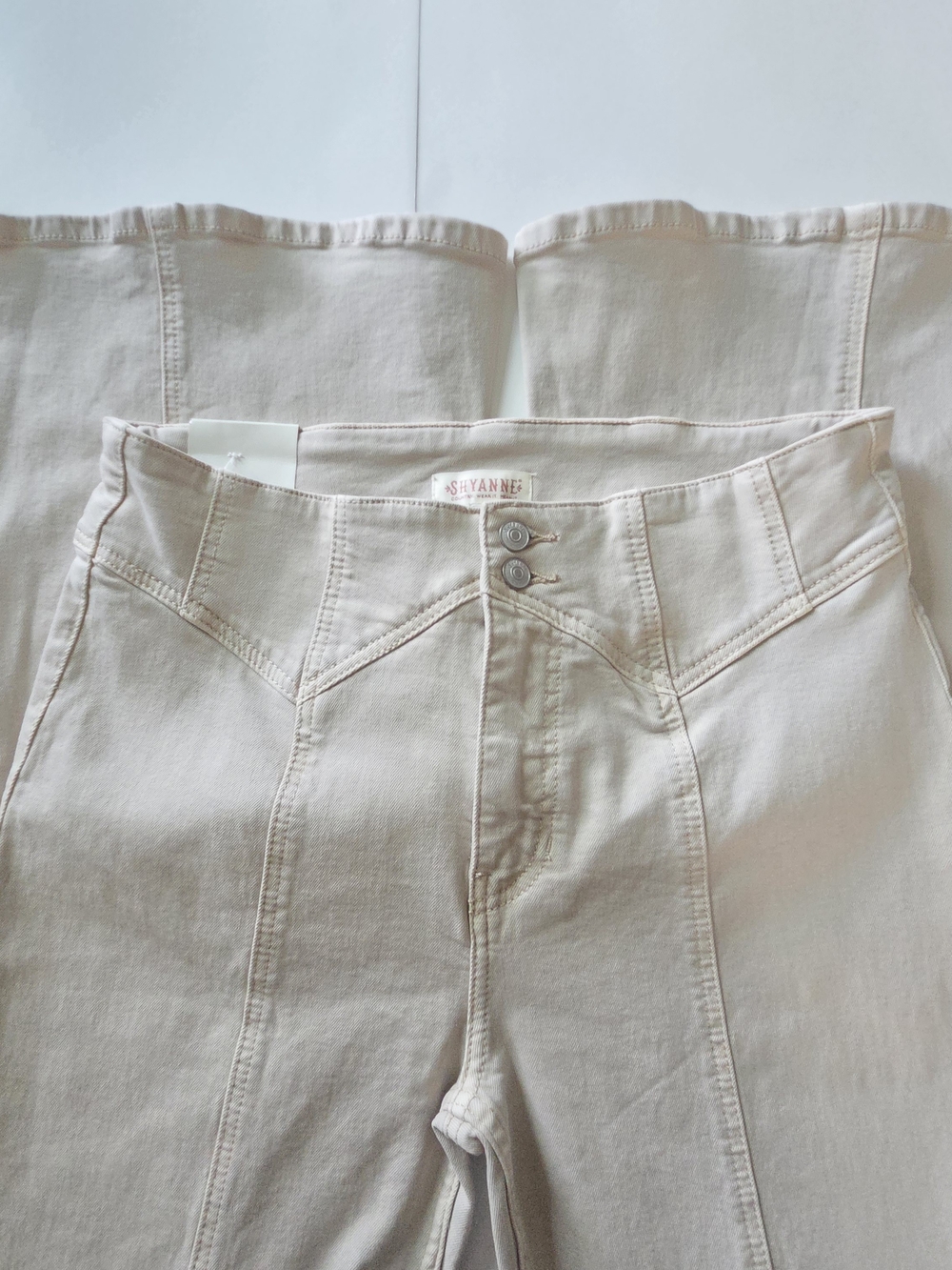 NWT Shyanne Boot Barn 31W34L Cream Boho High-Rise Flare Coastal Cowgirl Jeans